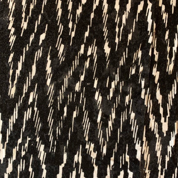 Long modest a.n.a. black and white designed skirt - Picture 5 of 8